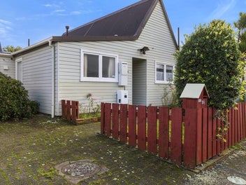 8/61 Richmond Street, Petone, Lower Hutt