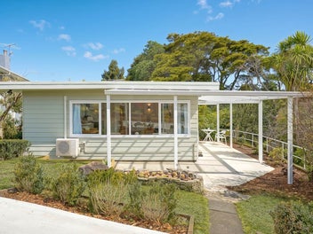 8 Nicholson Place, Hillcrest, Auckland