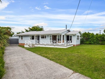 85 Tiroroa Avenue, Te Atatu South, Auckland