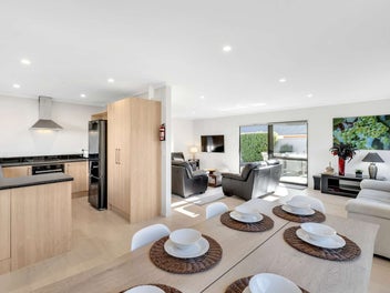 100 Barry Avenue, Cromwell, Cromwell