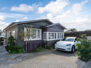 44 Warwick Avenue, Westmere, Auckland