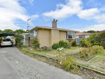 40 Frensham Crescent, Woolston, Christchurch