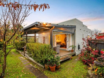 1 Nicolas Avenue, Glen Eden, Auckland