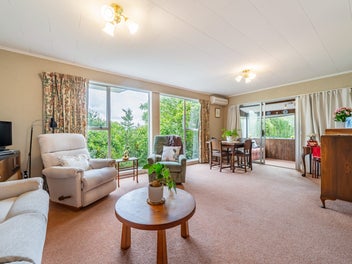 2/7 Roband Crescent, Brown Owl, Upper Hutt
