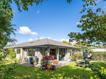 8A Angus Place, Wakefield