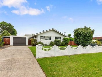 19 ENDEAVOUR Avenue, Welcome Bay, Tauranga