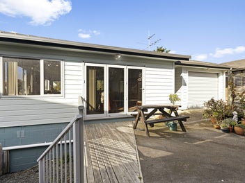 5A Stephen Street, Johnsonville, Wellington