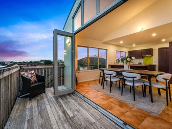 2/10 Windsor Place, Windsor Park, Auckland