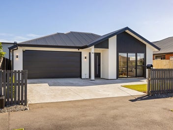 16A Little Gem Road, Hornby, Christchurch