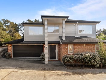 33C Cliff View Drive, Green Bay, Auckland
