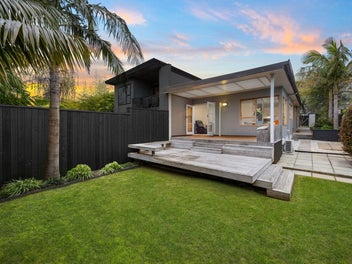 30A Hawkins Street, Meadowbank, Auckland