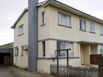 4/145 Esk Street, Invercargill
