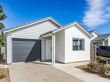 9 Cartographer Way, Whitby, Porirua