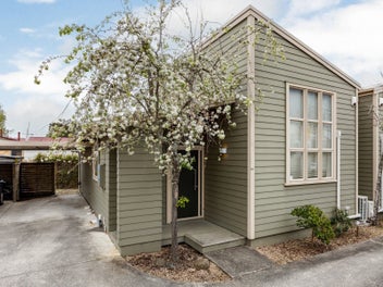 4B Gazeley Avenue, Silverdale, Hamilton