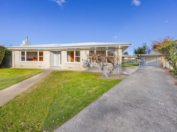 1303 Briggs Place, Mayfair, Hastings