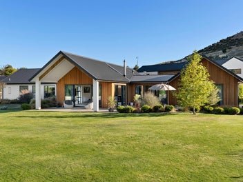 2 Turner Terrace, Lowburn