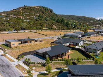 5 Tahi street, Albert town, Wanaka
