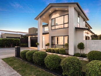 91 Riverhead Point Drive, Riverhead, Riverhead
