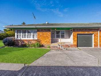 1/4 Russell Road, Manurewa, Auckland