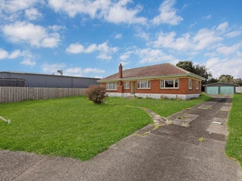 5 Albert Road, Manukau, Auckland