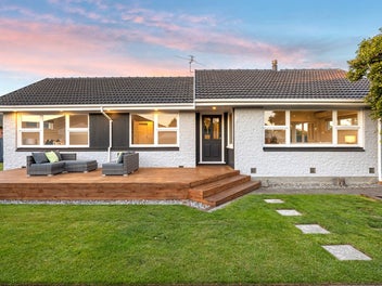 4 Adrian Place, Shirley, Christchurch