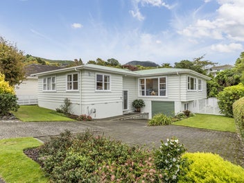 20 Pembroke Street, Tawa, Wellington