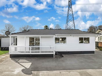 27 Palermo Place, Clover Park, Auckland