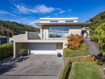 1 Emerald Lane, Cashmere, Christchurch