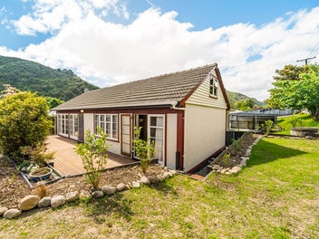 89 Akatarawa Road, Birchville, Upper Hutt