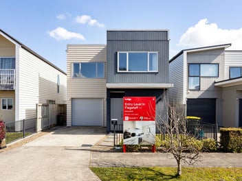 11 Anna Jean Crescent, Flagstaff, Hamilton
