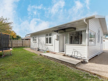 2/1 Tainui Street, Stoke, Nelson