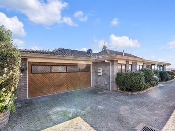 31A The Esplanade, Eastern Beach, Auckland