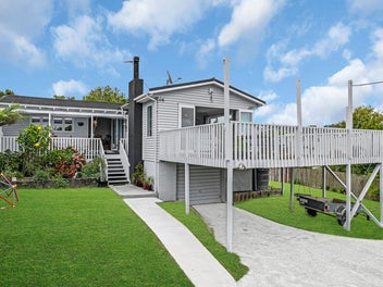 43 Waimumu Road, Massey, Auckland