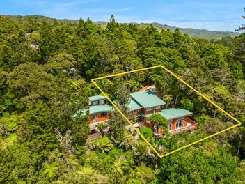 19 Te Aute Ridge Road, Waitākere, Auckland