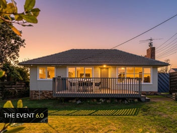 1/2 Elliott Avenue, Bayview, Auckland