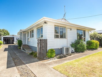 25 Carson Street, Castlecliff, Whanganui