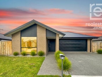 16 Mehrtens Crescent, Woodend, Woodend