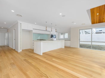 17 Headland Drive, Long Bay, Auckland