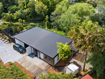 2/13 Kororo Street, Northcote, Auckland