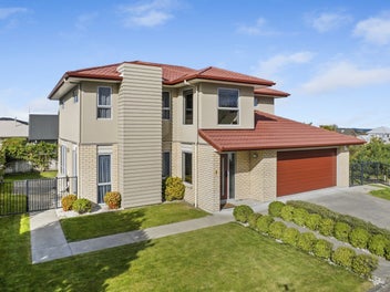 8 St Johns Heights, Otamatea, Whanganui
