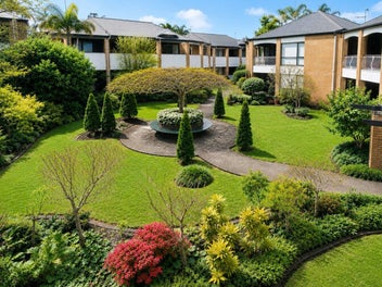 12/31 Green Lane East, Remuera, Auckland