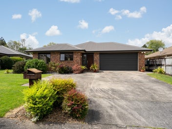 8 Grace Avenue, Leamington, Cambridge