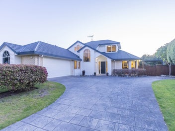 138 Milne Drive, Paraparaumu