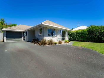 2/10 Clifford Avenue, Bishopdale, Nelson