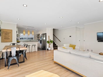 8B Simkin Avenue, Saint Johns, Auckland