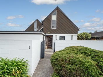 3/23 Eastern Beach Road, Eastern Beach, Auckland