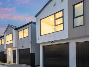 21 Smythe Road, Henderson, Auckland