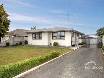 82 Neill Street, Hornby, Christchurch
