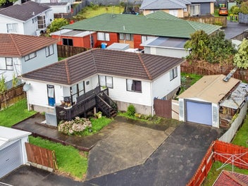 2/4 Myna Place, Weymouth, Auckland