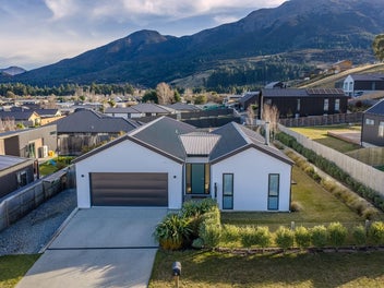 9 Magpie Place, Wanaka